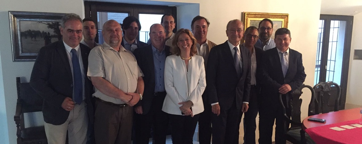 El Alcalde de Málaga recibe una delegación de KNX